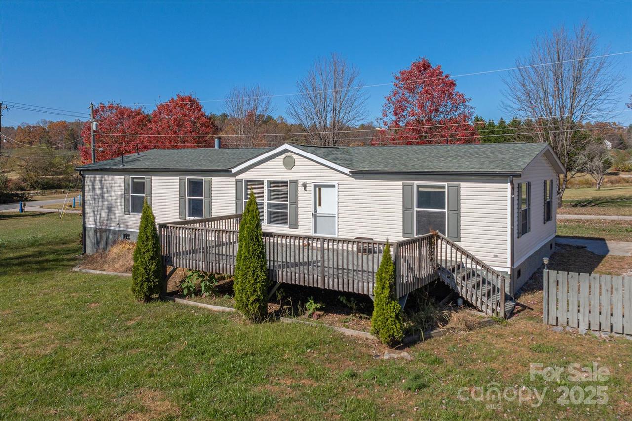 31 Little Hungry Rd., Hendersonville, NC 28792