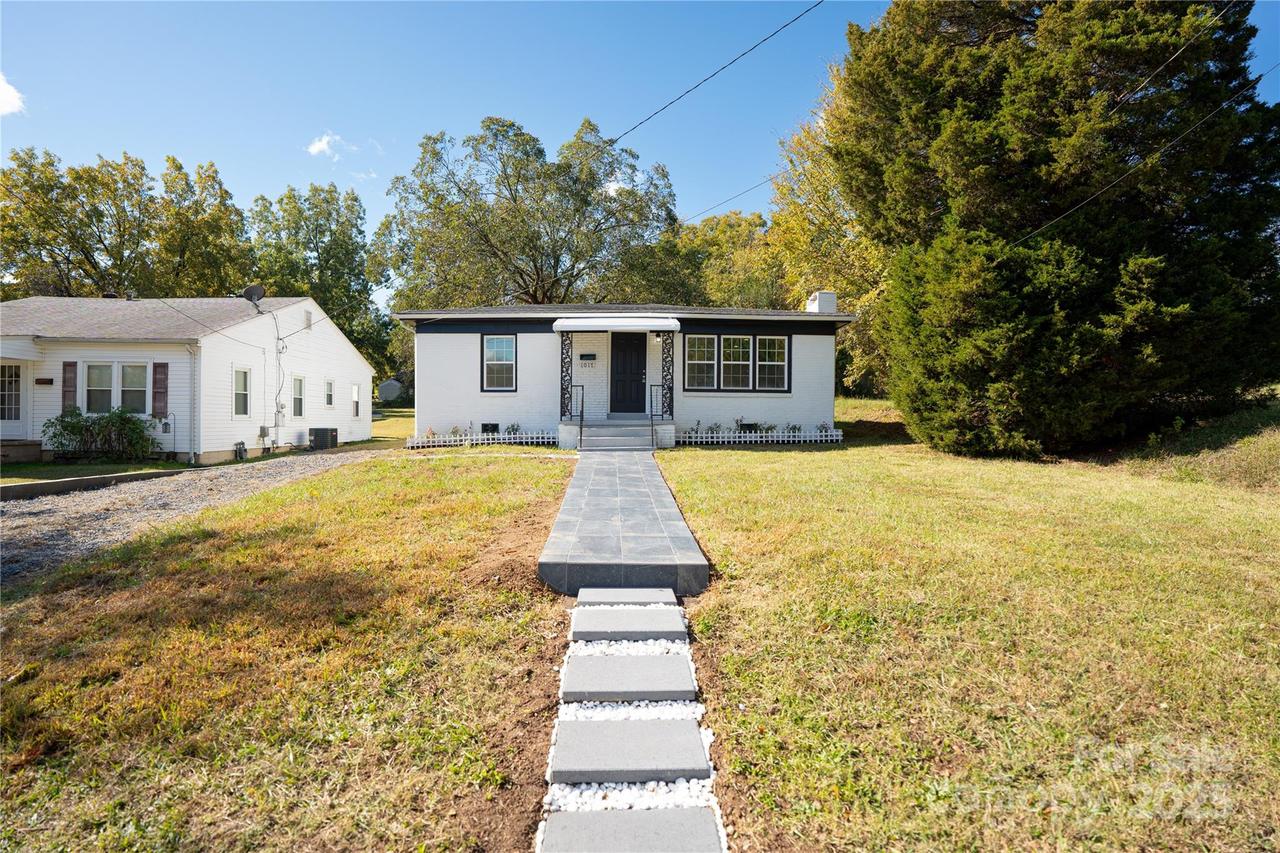 1017 W Fisher St., Salisbury, NC 28144