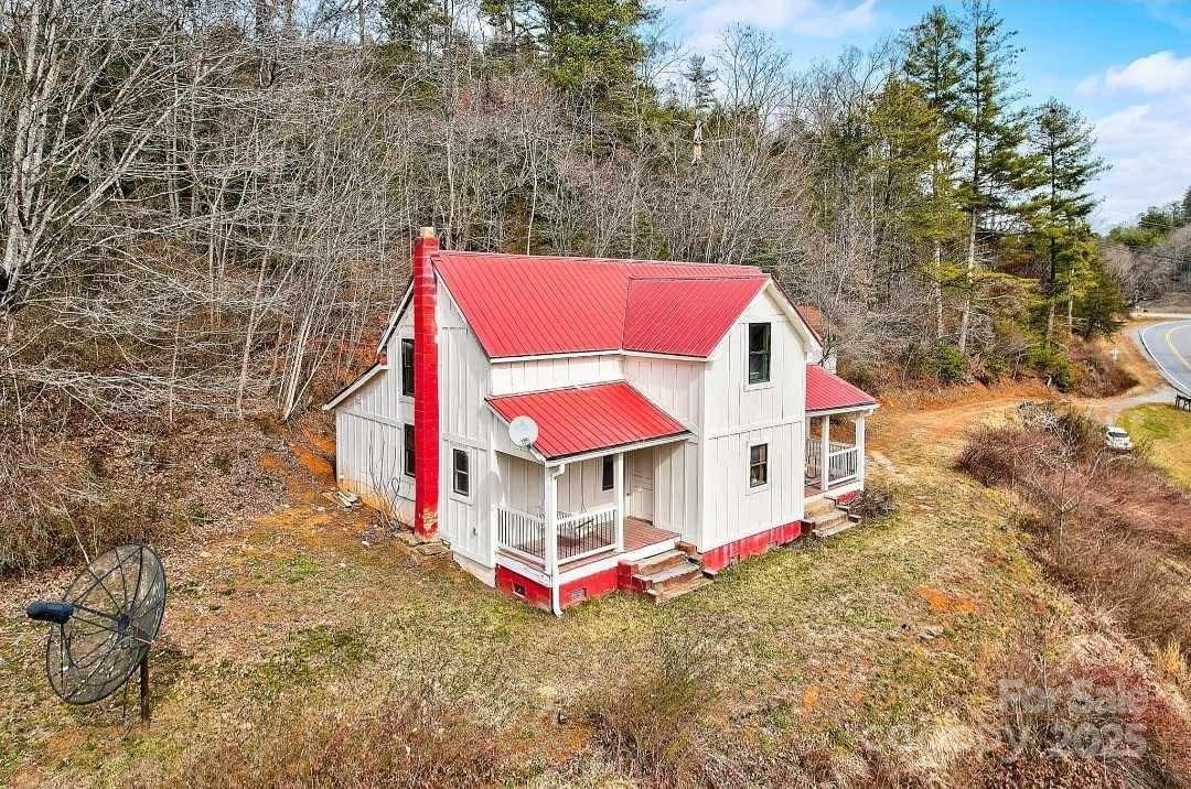 14 Old Mater Farm Rd., Sylva, NC 28779
