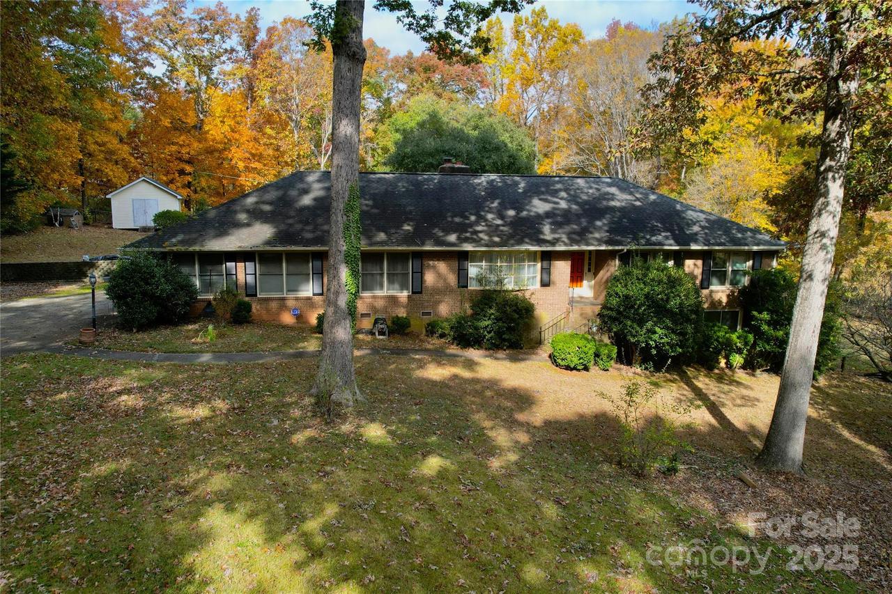 10802 Chestnut Hill Dr., Matthews, NC 28105