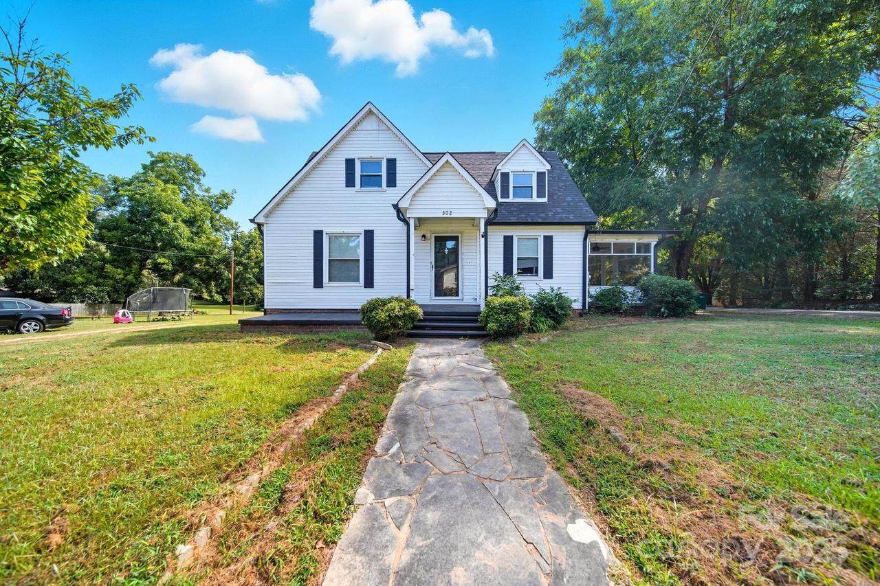 302 Pee Dee Ave., Norwood, NC 28128