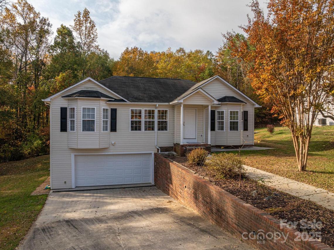 1441 Miguel Dr., Gastonia, NC 28054