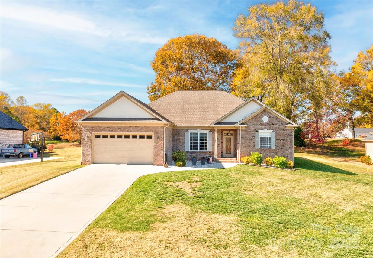 128 Harbourtown Dr., Kings Mountain, NC 28086