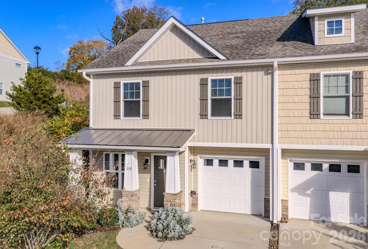 209 Stoney Point Way, Candler, NC 28715