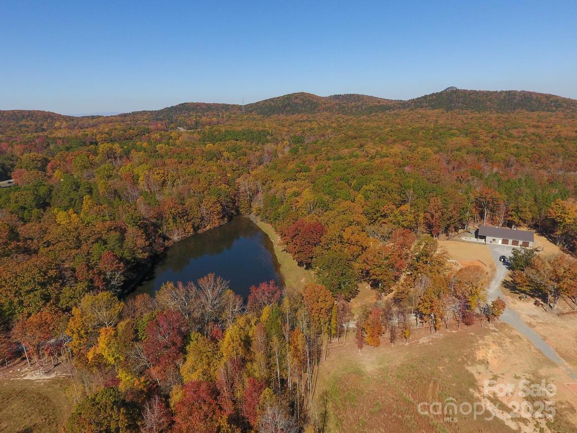 164 Linderman Lake Ln., Kings Mountain, NC 28086