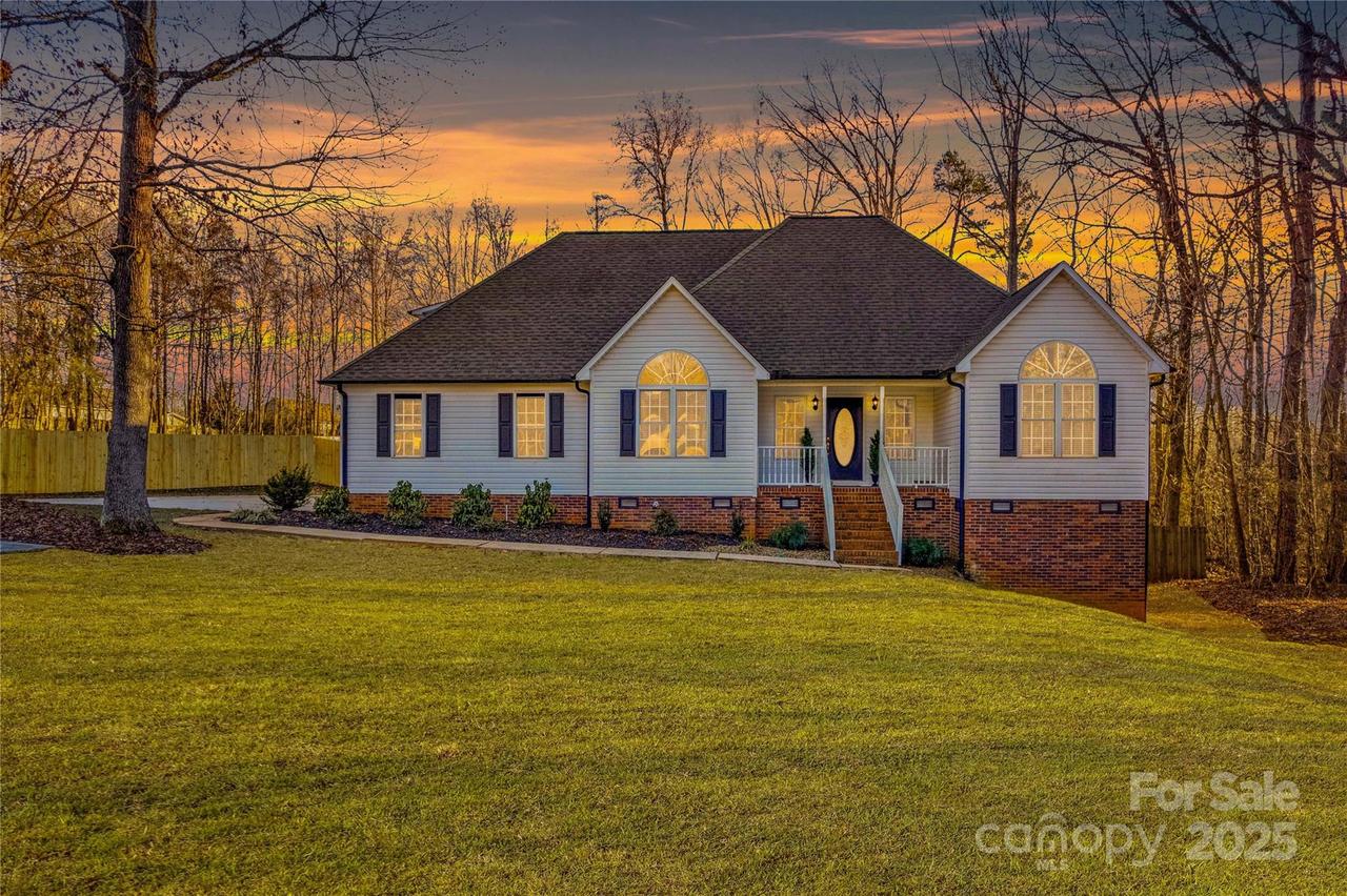 2740 Hill Top Dr., Salisbury, NC 28147