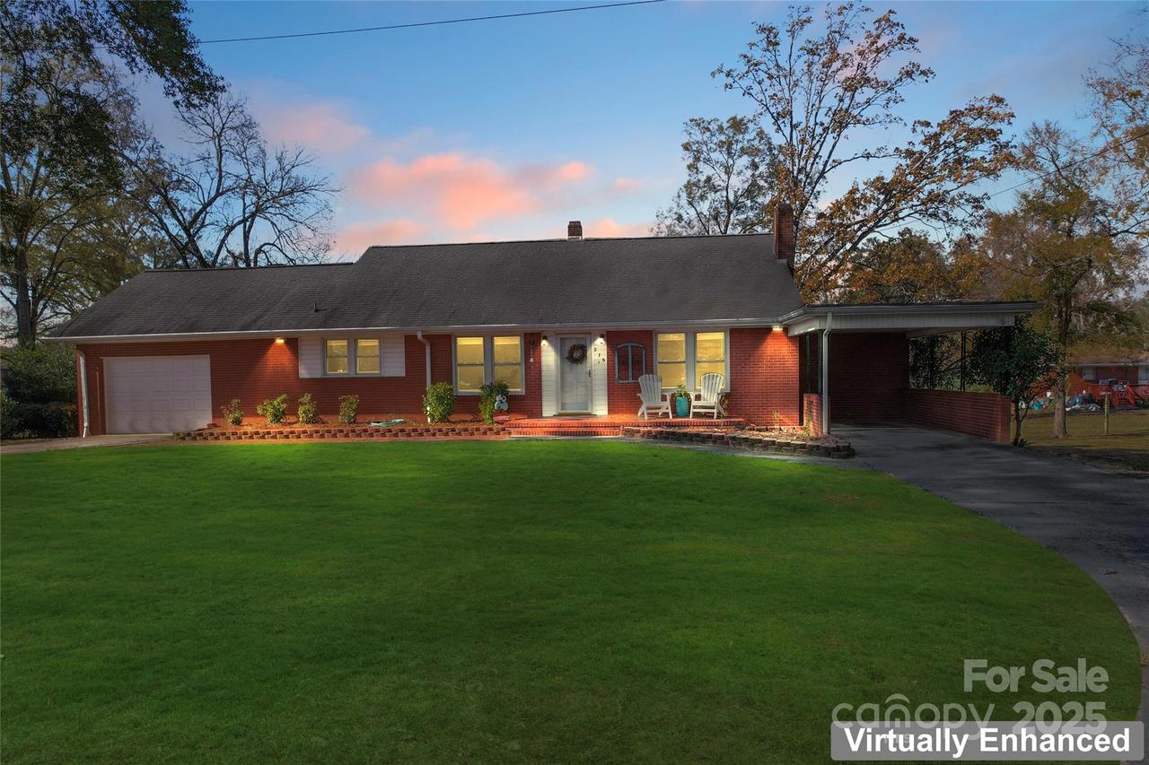 215 E 2nd St., Oakboro, NC 28129