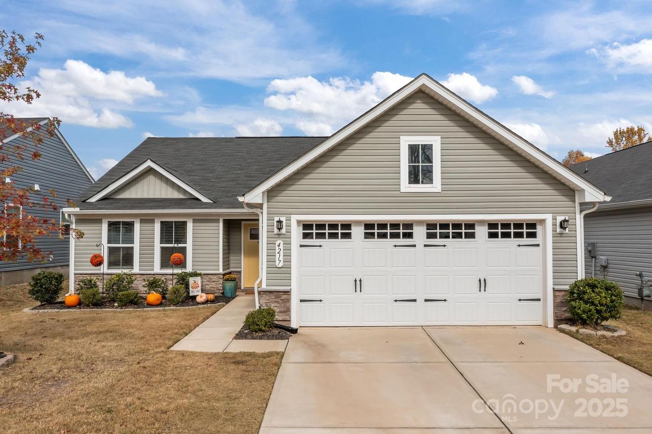 4217 Jones Creek Ln., Charlotte, NC 28215