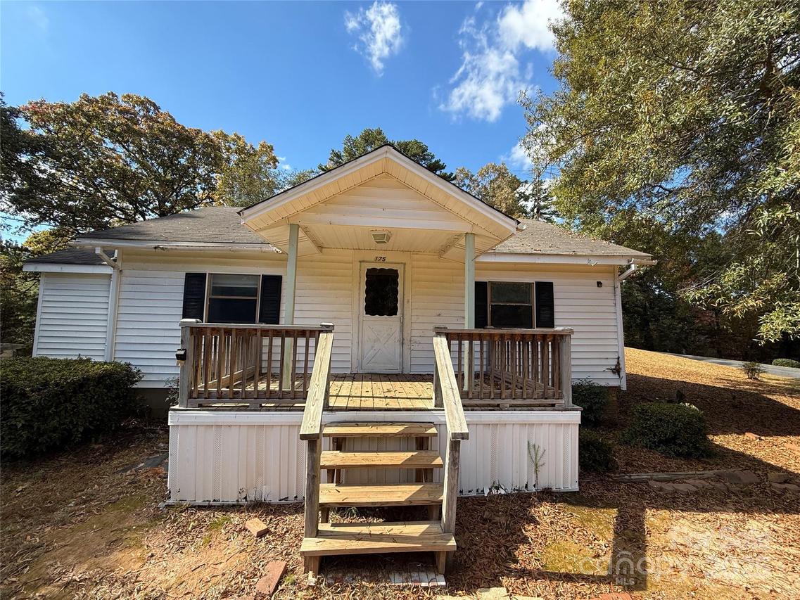 175 Rush Loop Rd., Mount Gilead, NC 27306