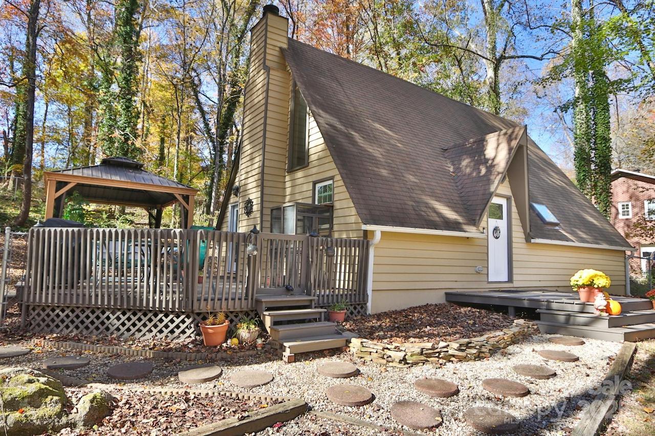 4860 Hauser Dr., Pfafftown, NC 27040