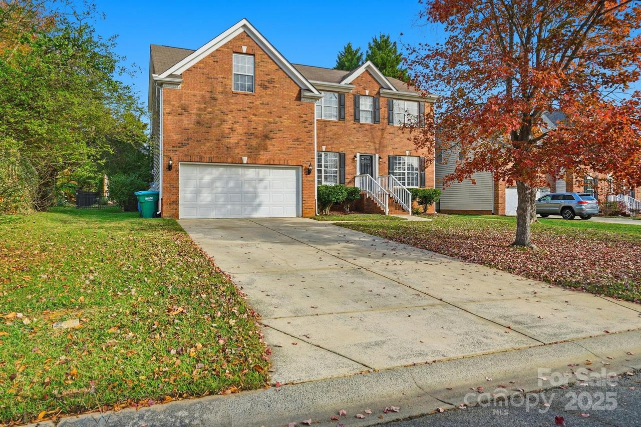 11023 Sycamore Club Dr., Charlotte, NC 28227
