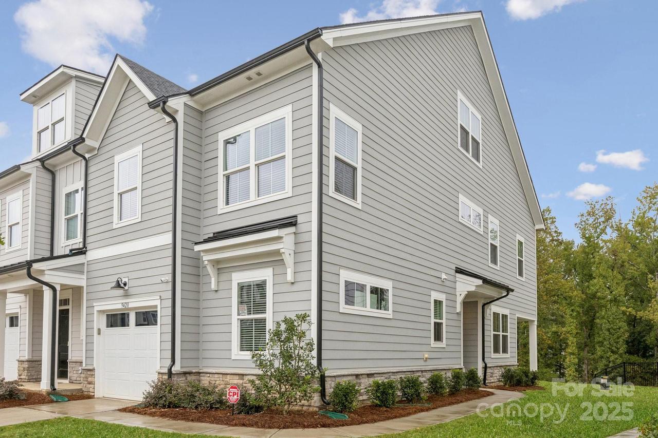 9420 Munsing Dr., Charlotte, NC 28269