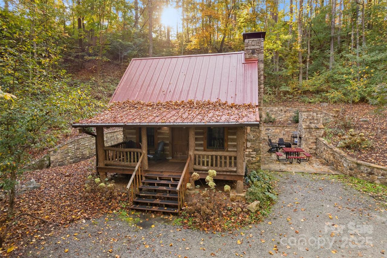 615 Pollys Mountain Rd. #9, Saluda, NC 28773