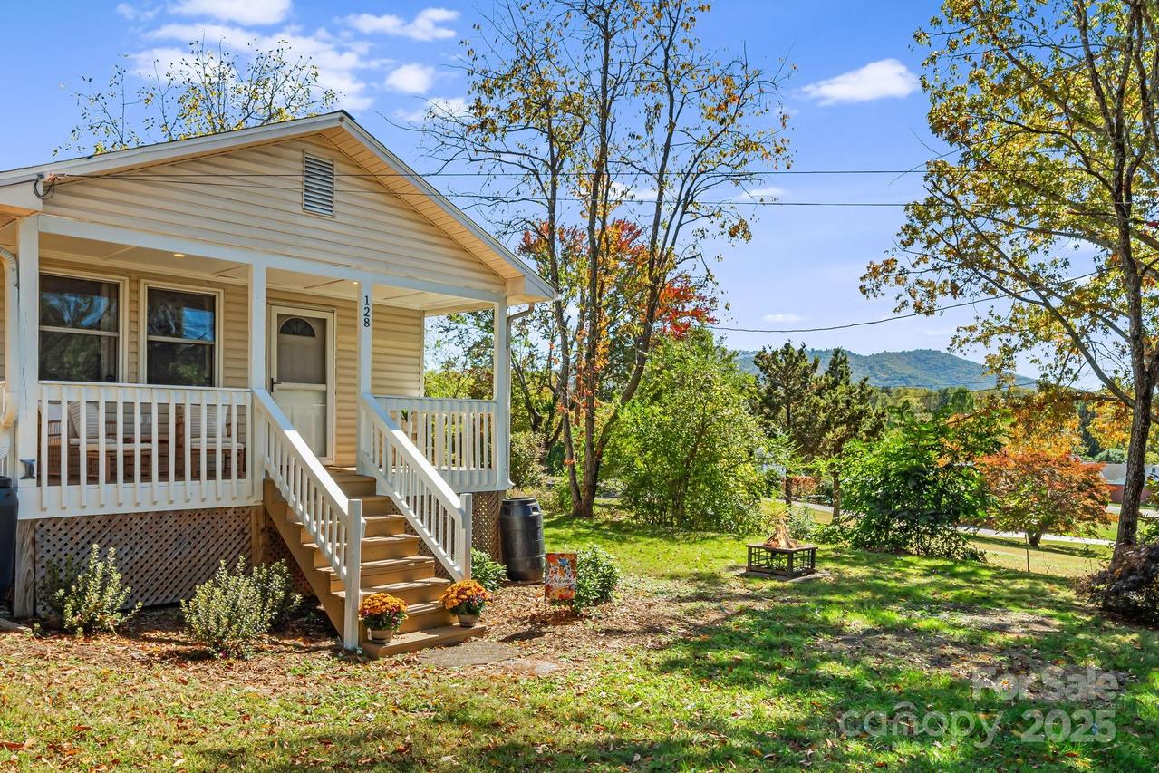 128 Merchant St., Asheville, NC 28803