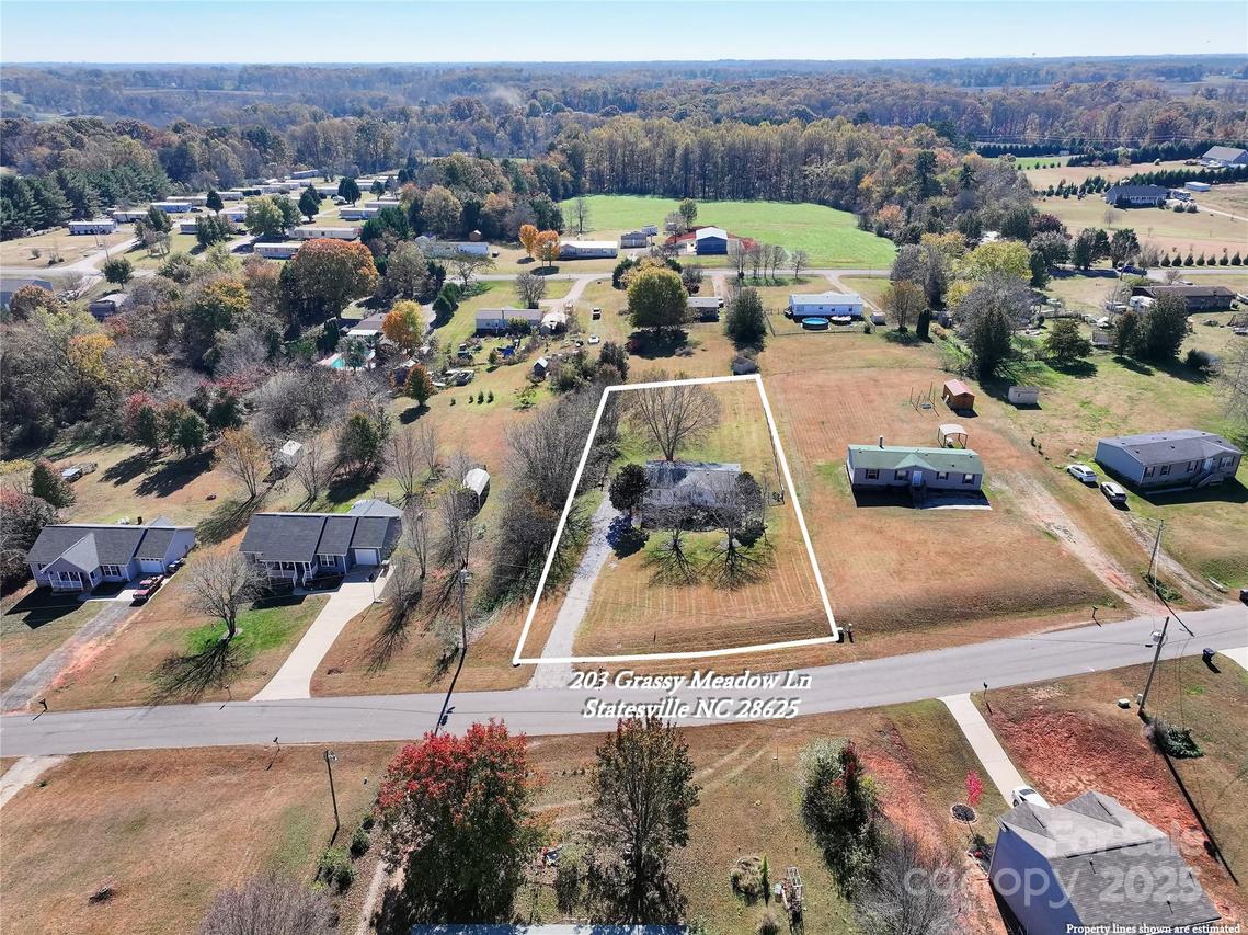 203 Grassy Meadow Ln., Statesville, NC 28625