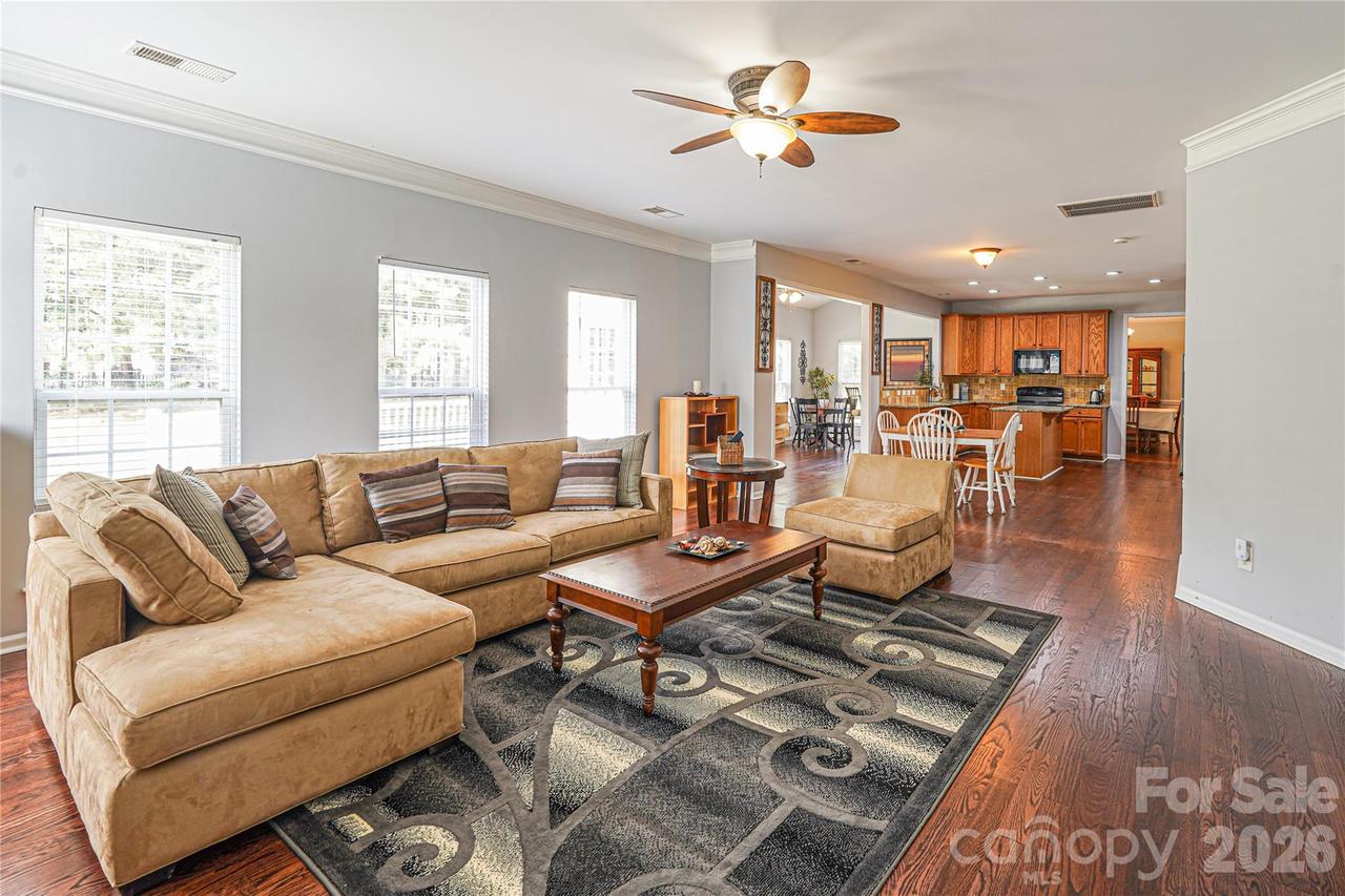 3208 Bur Oak Dr., Gastonia, NC 28056