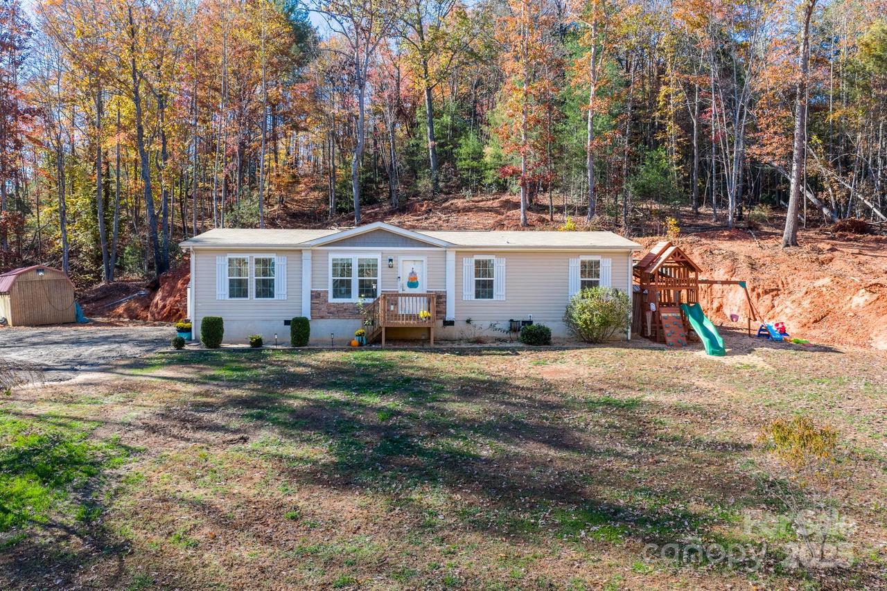 2603 Setzers Gap Rd., Lenoir, NC 28645
