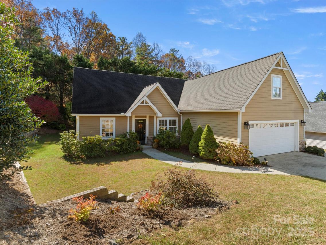 57 Regent Dr., Fletcher, NC 28732