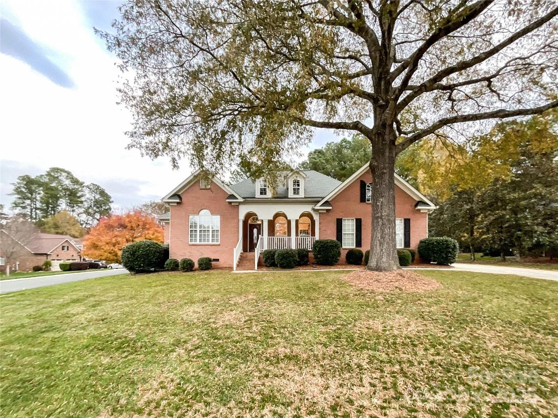 1004 Ivy Pond Ln., Indian Trail, NC 28079