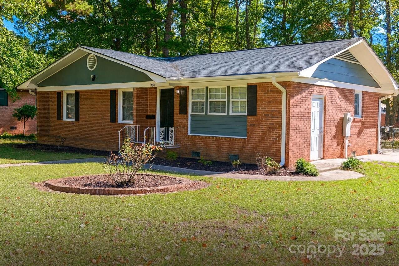 1300 Pondella Dr., Charlotte, NC 28213