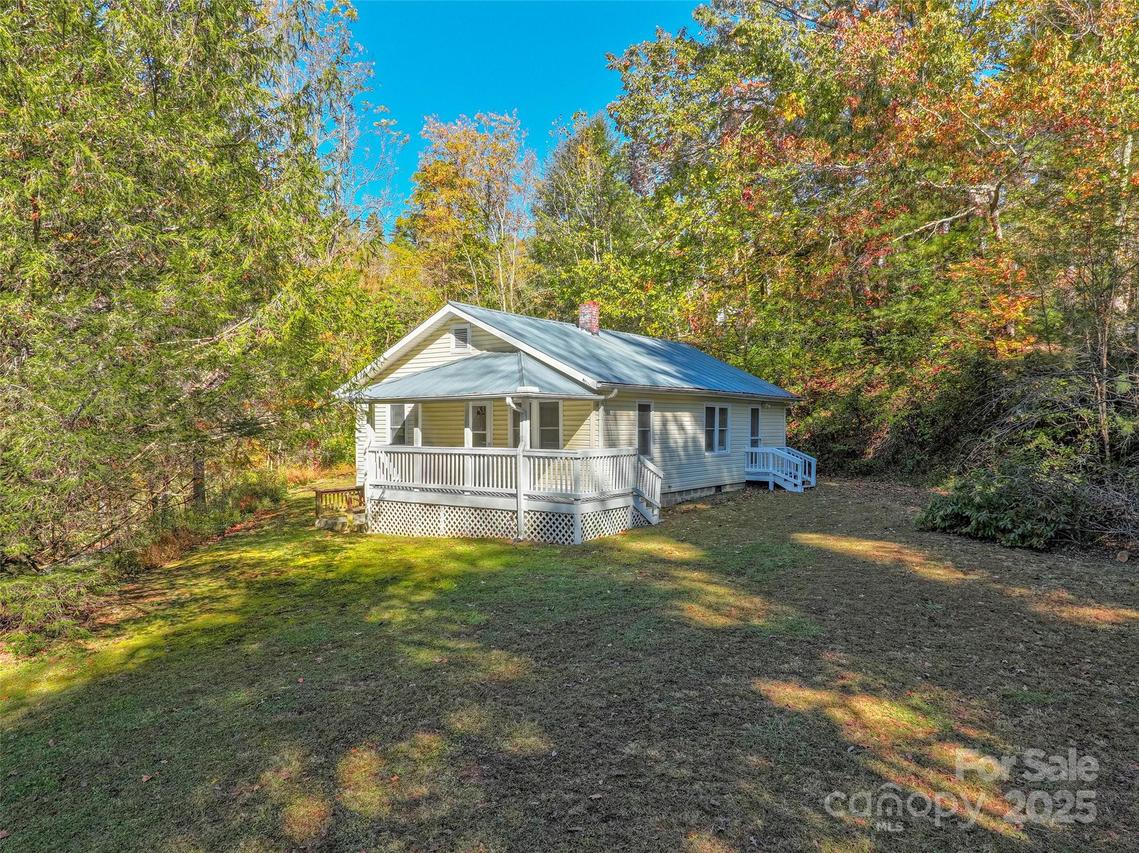 96 Thompson Rd., Spruce Pine, NC 28777