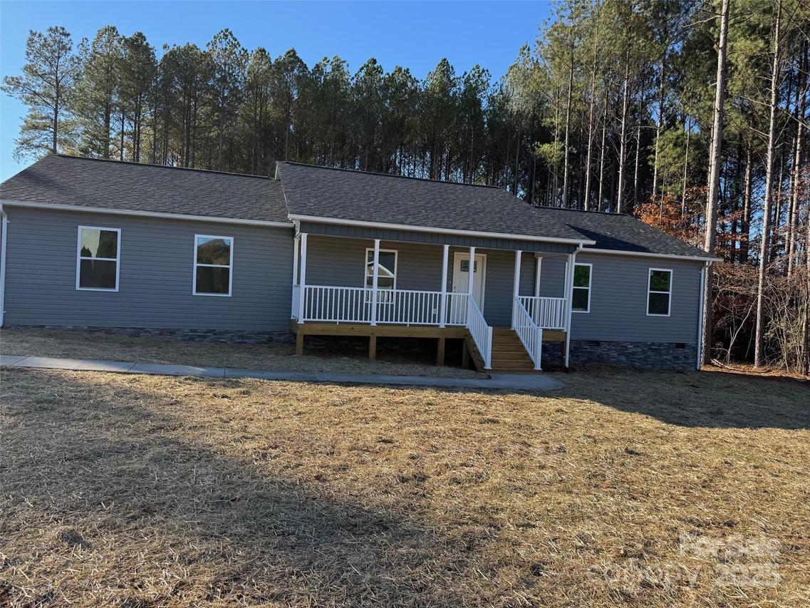 4951 Grace Chapel Rd., Granite Falls, NC 28630