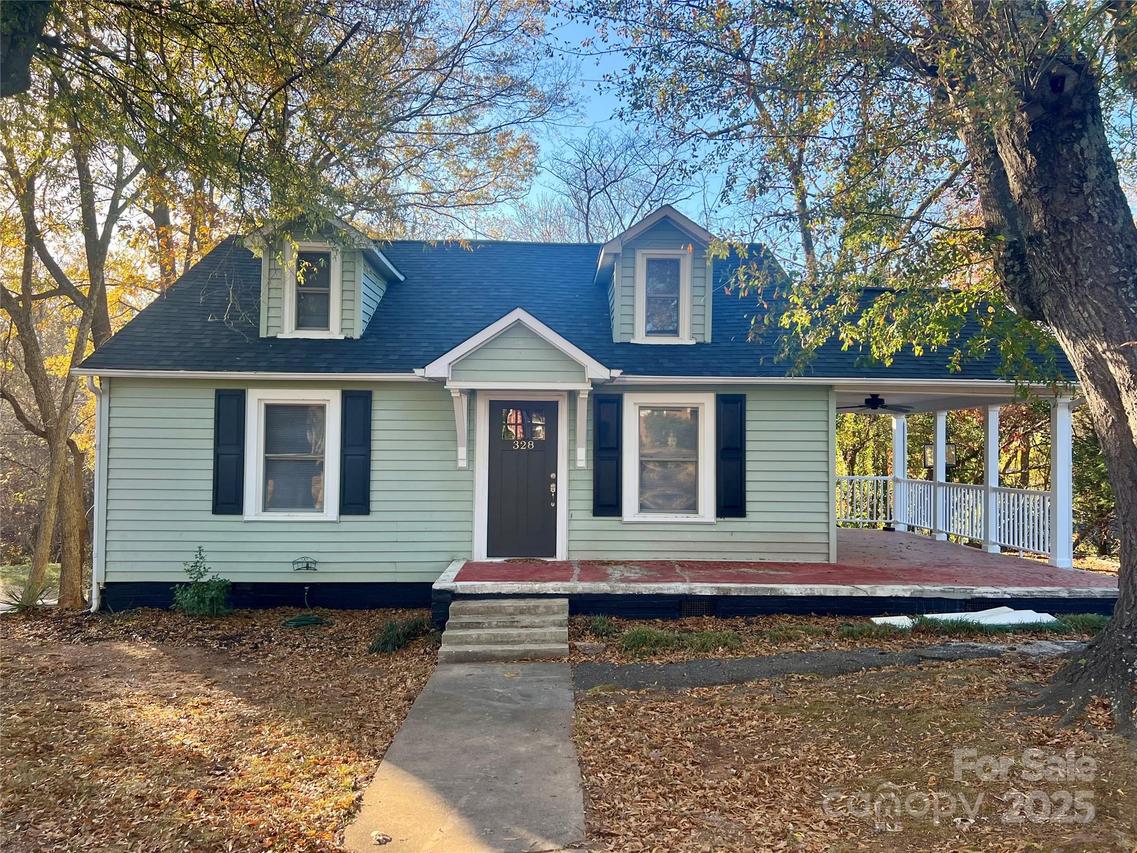 328 11th St., Hickory, NC 28602
