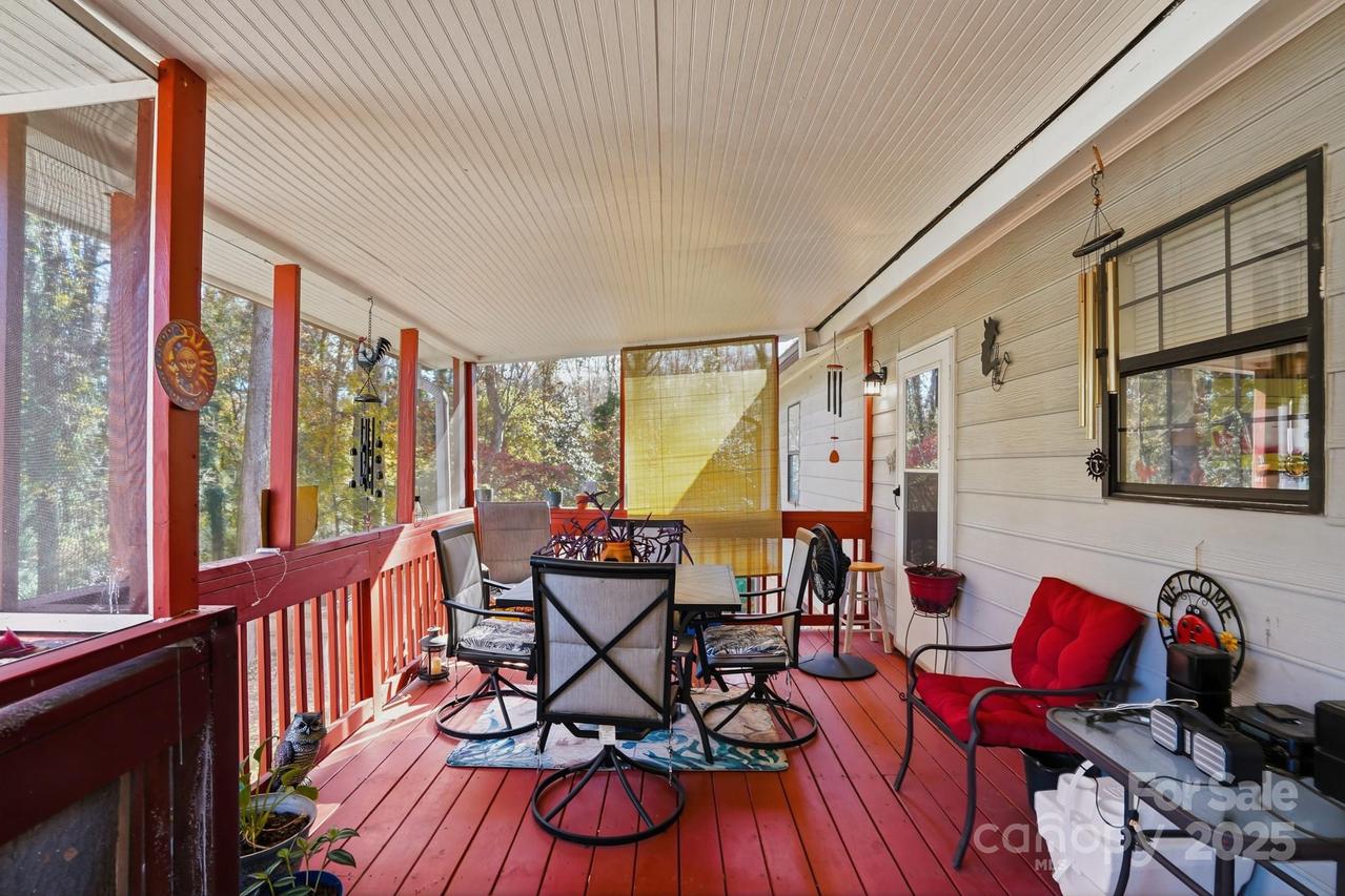 721 Ascot Dr., Charlotte, NC 28215