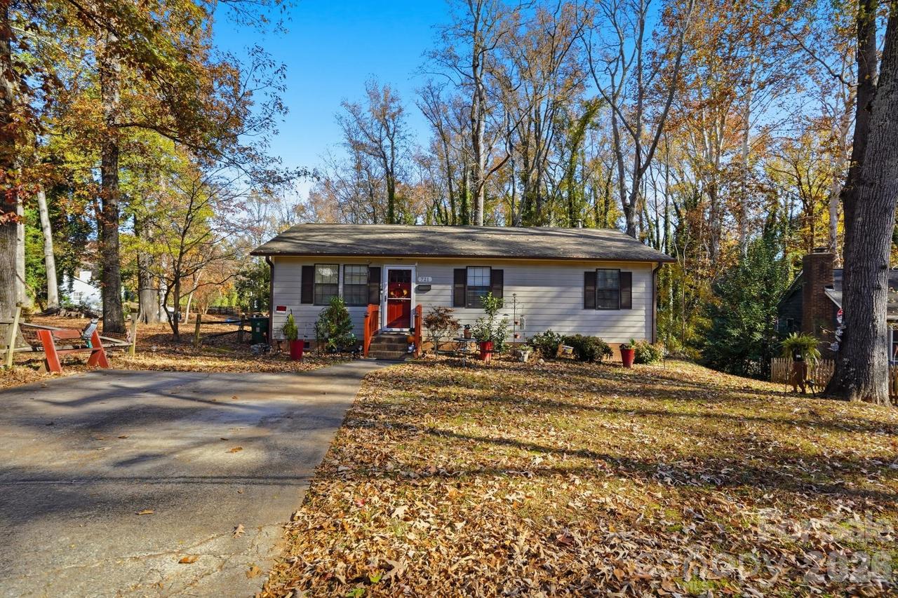 721 Ascot Dr., Charlotte, NC 28215