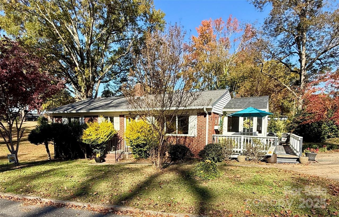 302 W Carroll St., Cherryville, NC 28021