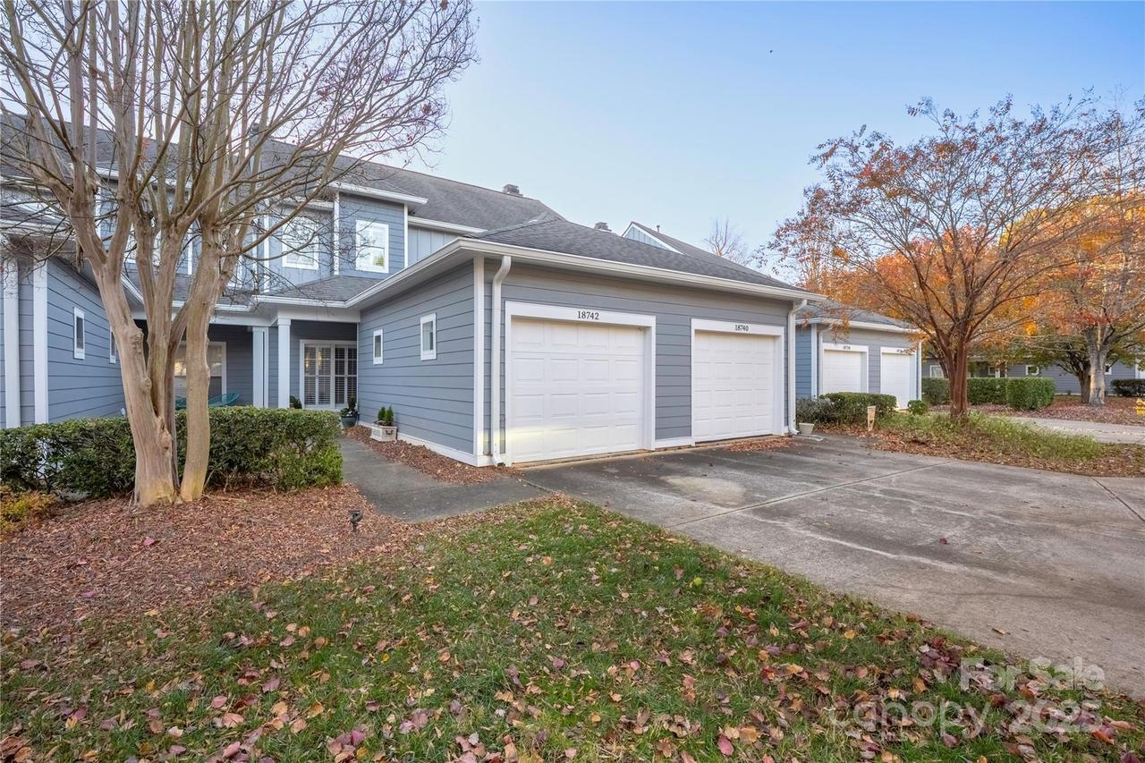 18742 Silver Quay Dr., Cornelius, NC 28031