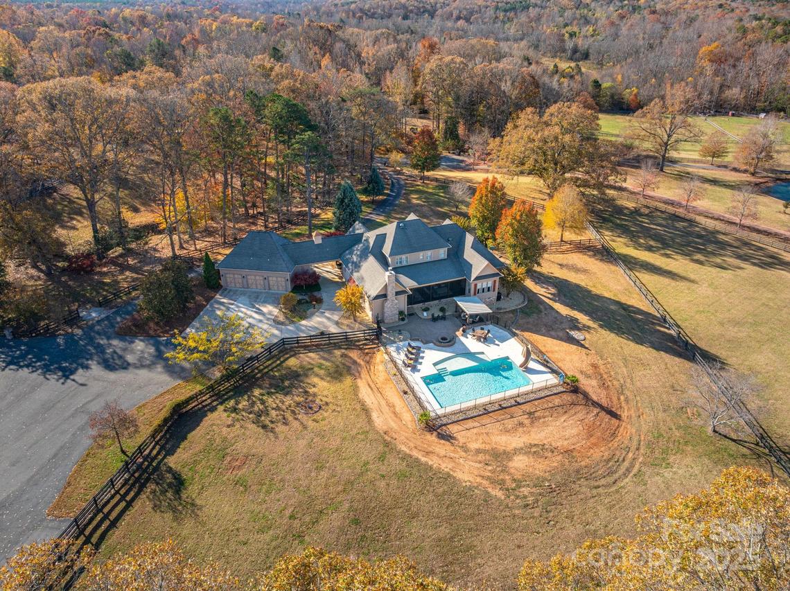 132 Huncoat Hollow Ln., Iron Station, NC 28080