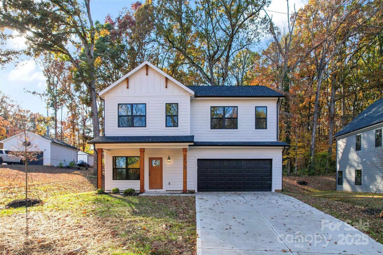 8821 Dogwood Dr., Charlotte, NC 28215