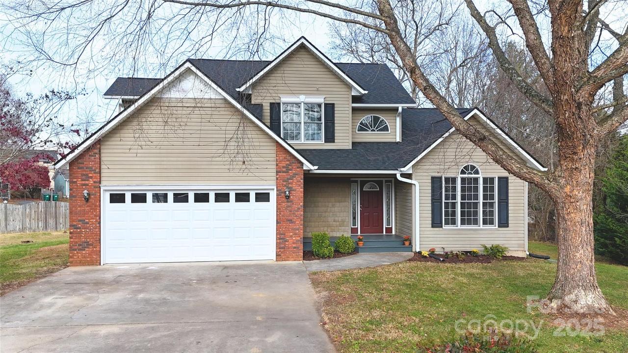 23 Westmont Dr., Asheville, NC 28806