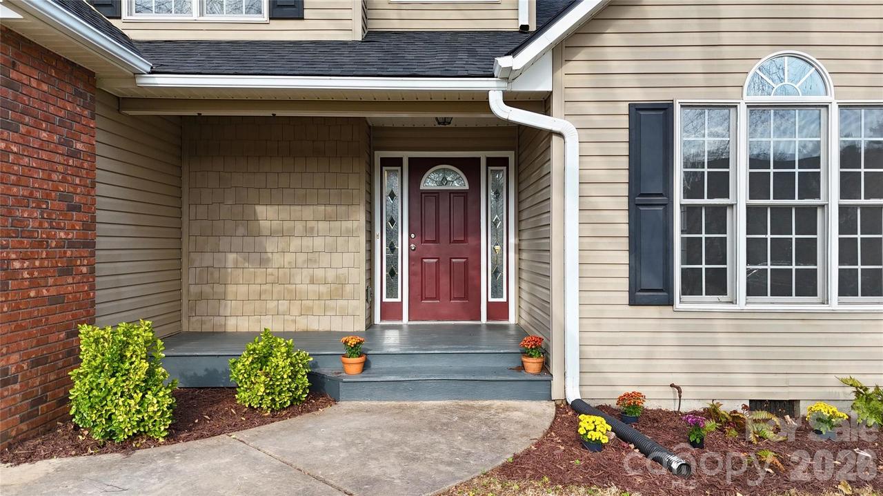 23 Westmont Dr., Asheville, NC 28806