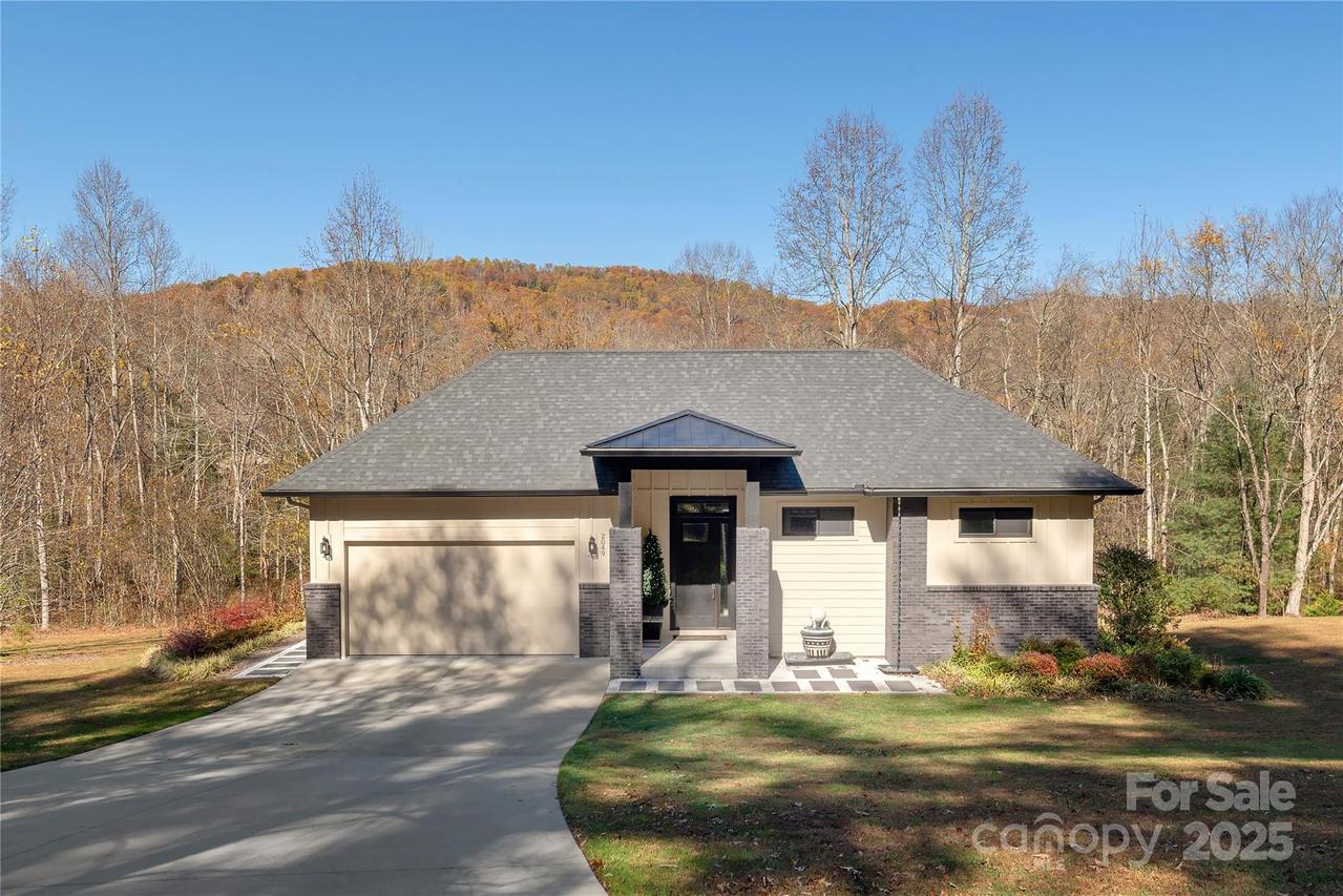 2049 Brookside Camp Rd., Hendersonville, NC 28792
