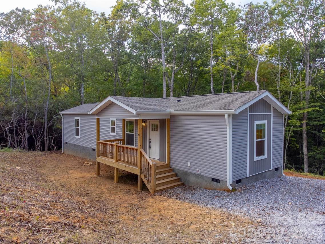 75 Windswept Ln., Hayesville, NC 28904