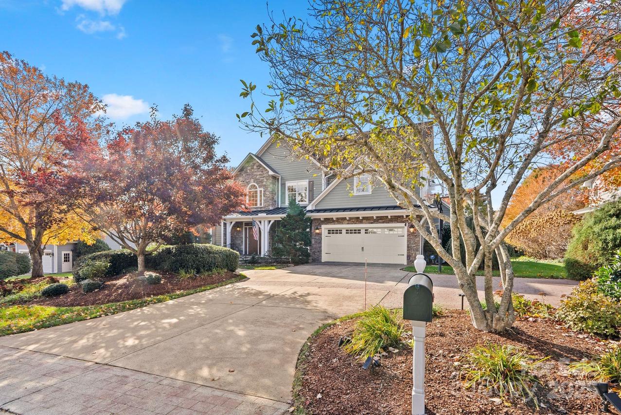 6 Huntington Chase Dr., Asheville, NC 28805