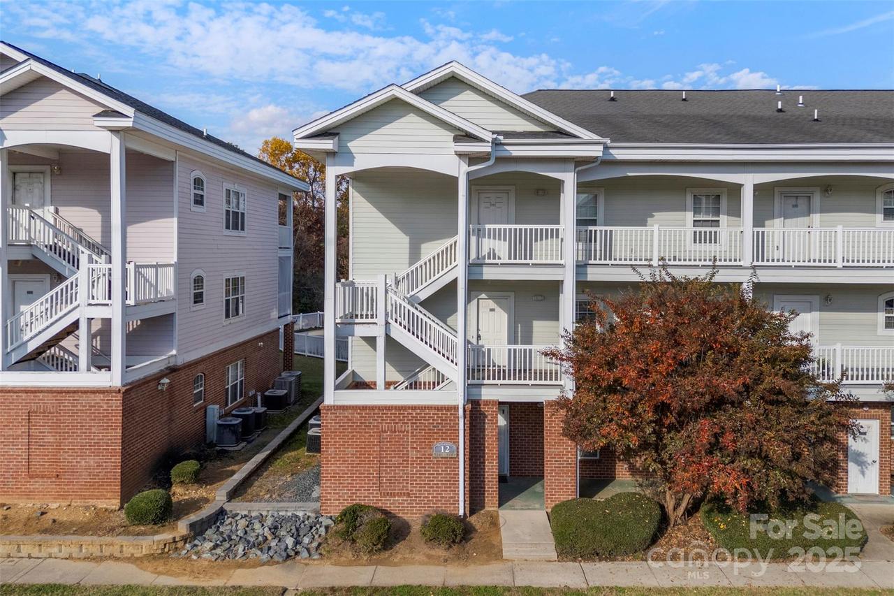 9271 Meadow Vista Rd., Charlotte, NC 28213