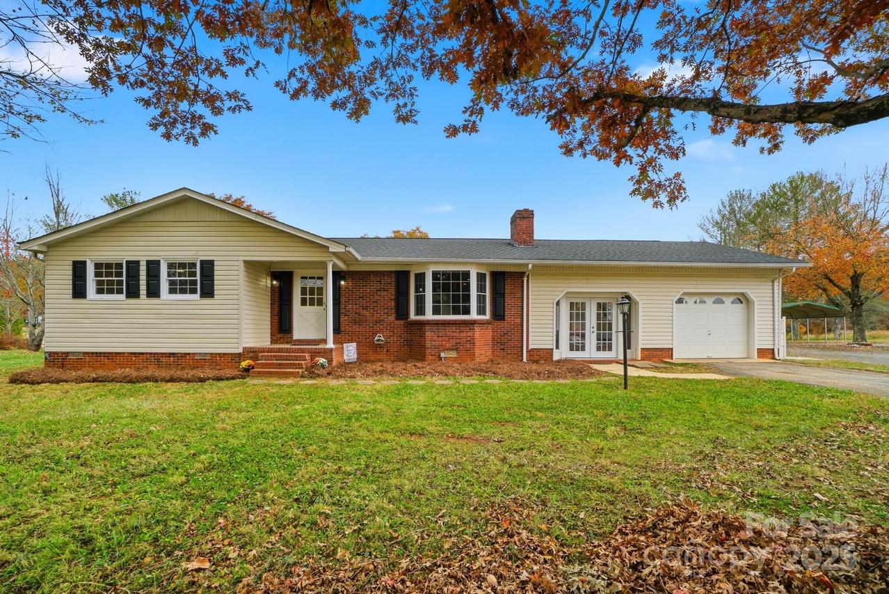 1404 Old Mill Rd., Lincolnton, NC 28092