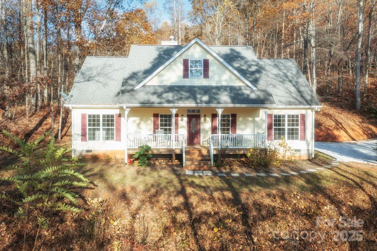 62 Mackenzie Way, Swannanoa, NC 28778