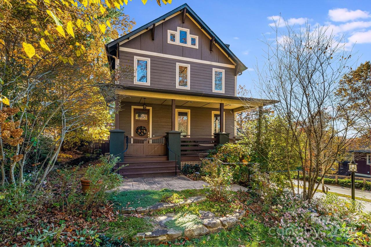 12 Pelham Rd., Asheville, NC 28803