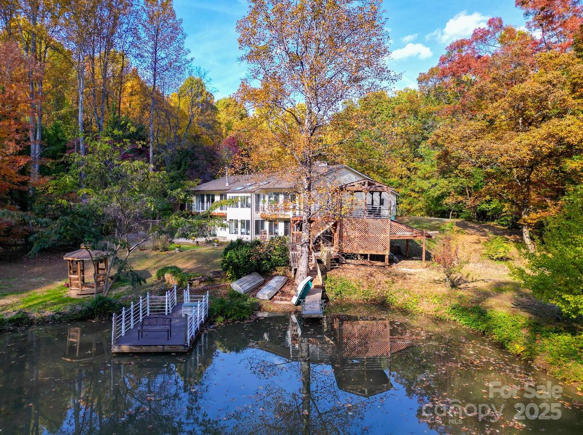 130 Grapevine Ln., Tryon, NC 28782
