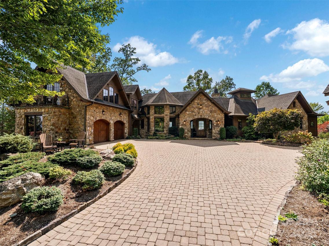 78 Raven Cliff Ln., Arden, NC 28704