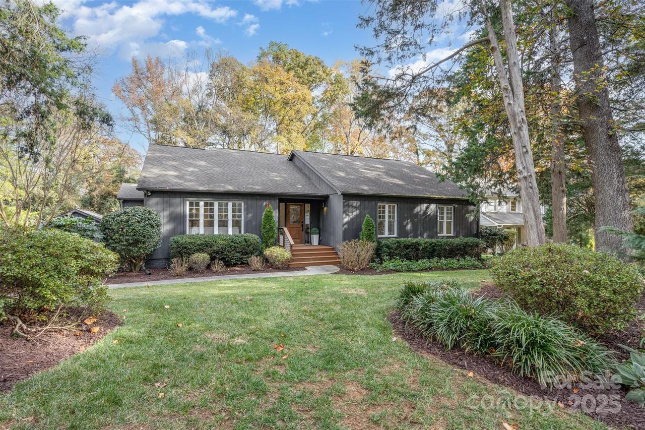 1417 Wandering Way Dr., Charlotte, NC 28226