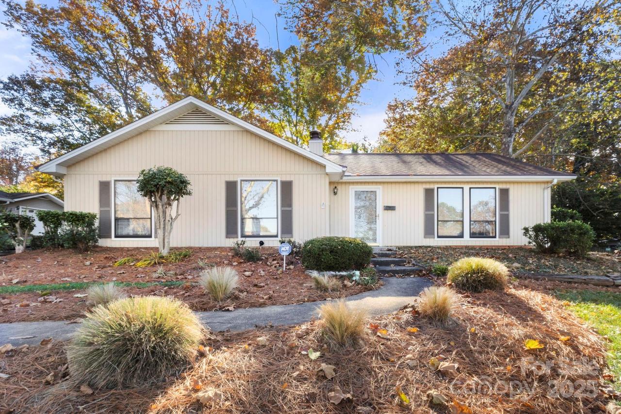 2325 Pinehaven Dr., Gastonia, NC 28054