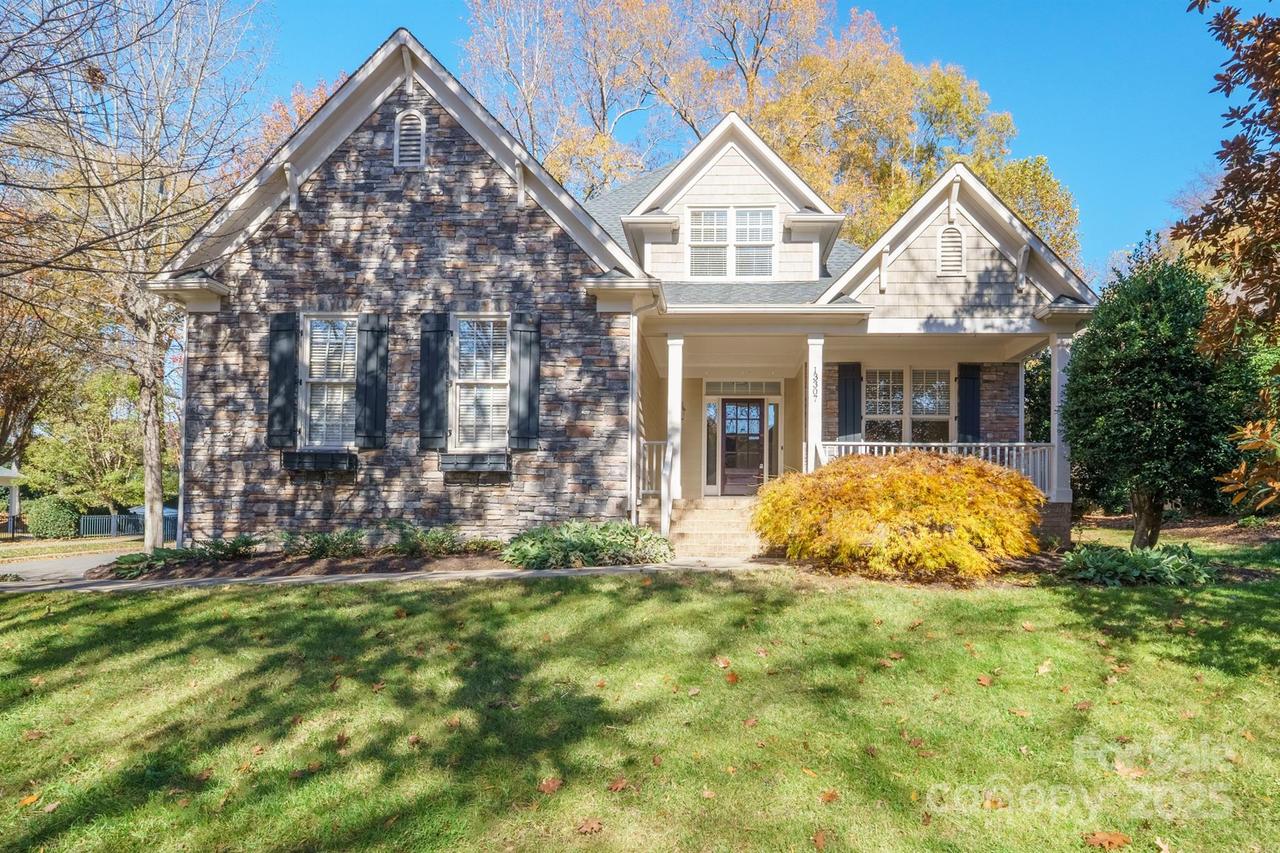 13307 Robert Walker Dr., Davidson, NC 28036