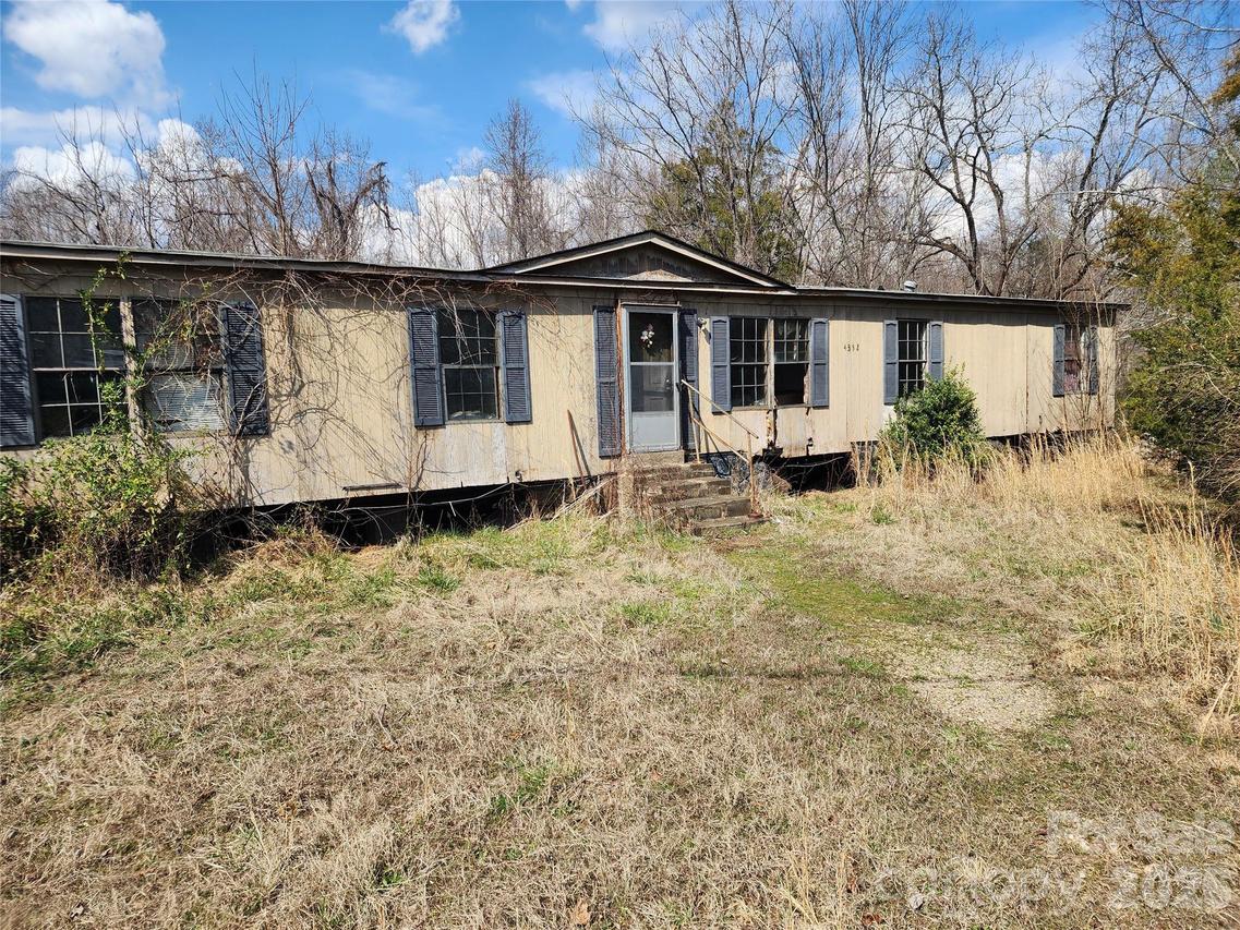 4339 Angel Hill Dr., Newton, NC 28658