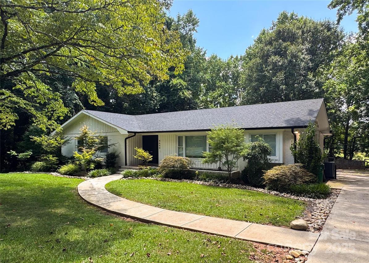 4640 Town And Country Dr., Charlotte, NC 28226