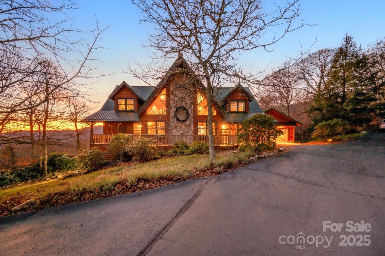 2035 Grouse Moor Dr. #126, Sugar Mountain, NC 28604